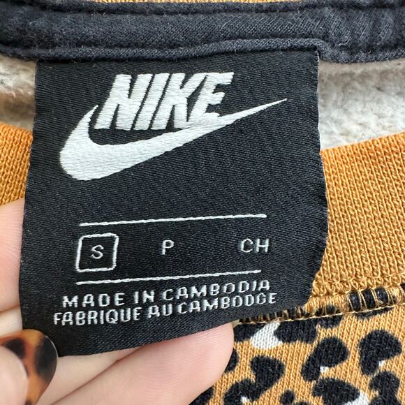 Nike Sportswear Leopard Print Crewneck Sweater Center Logo Small Pullover - Picture 6 of 7